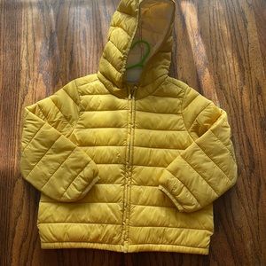 5T Old Navy mustard lightweight puffer jacket